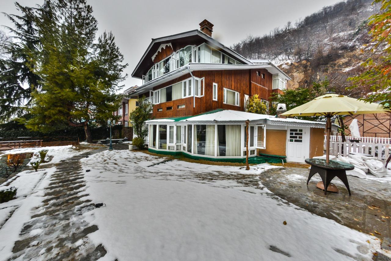 Hotel Metropolis Сринагар Экстерьер фото